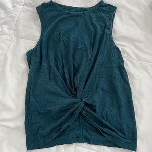 Lululemon cropped tank